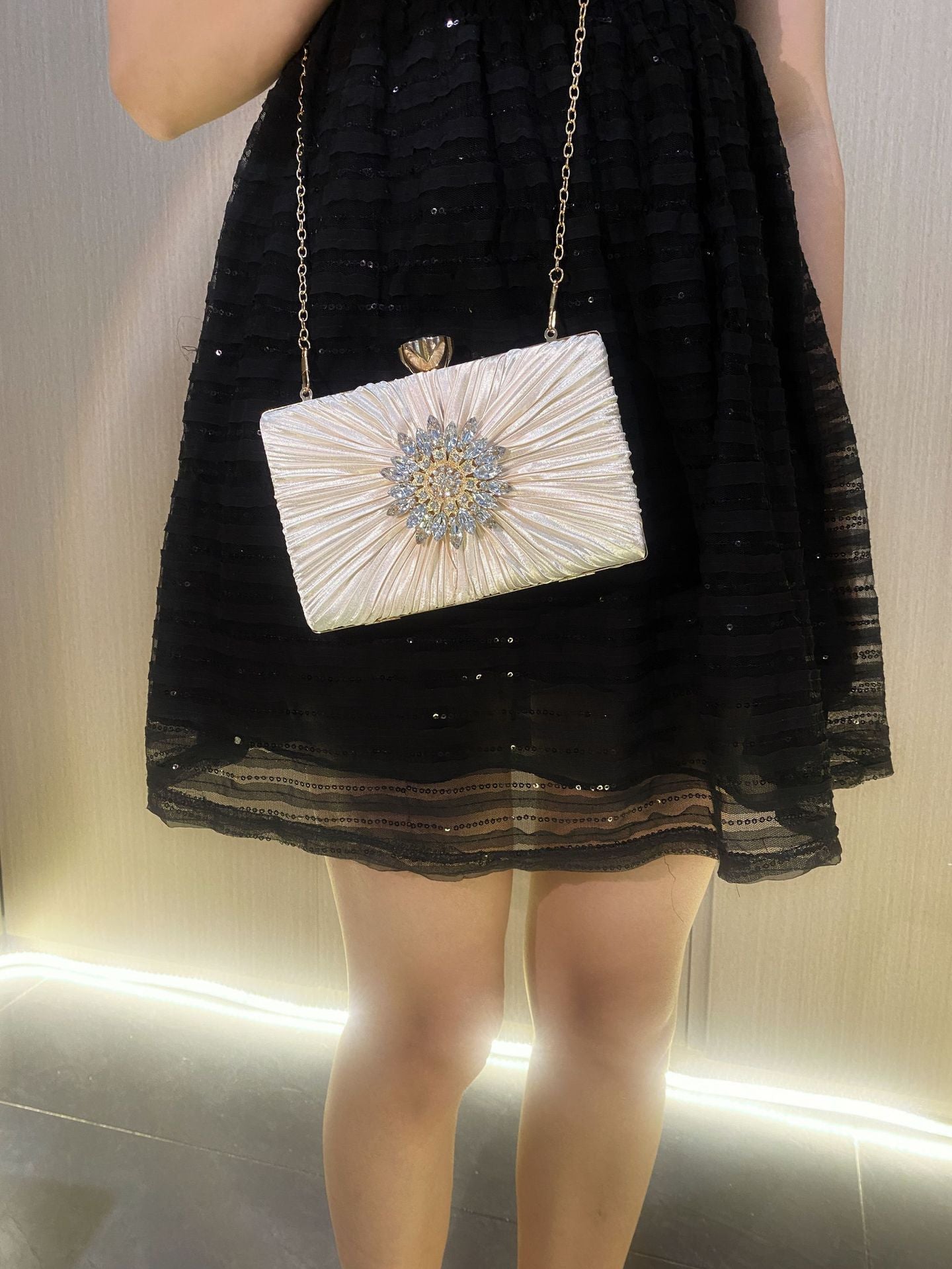 New Amazon Cross Border Birthday Wedding Banquet Evening Bag Pleated Shiny Rhinestone Dress Evening Bag Joker Bag