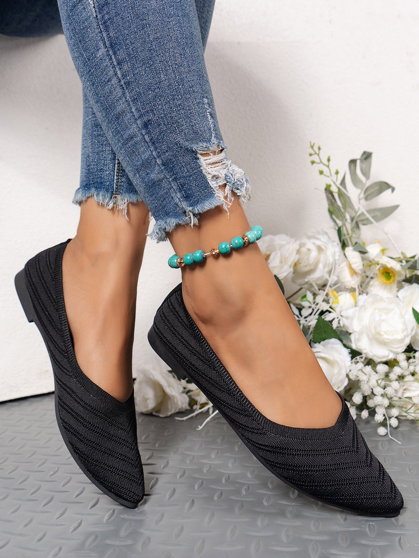 Pointed Toe Shallow Mouth Flats for Women 2025 Summer Women's Shoes Spring Breathable Flats Shoes Large Size Knitted Beanie Shoes Casual and Versatile