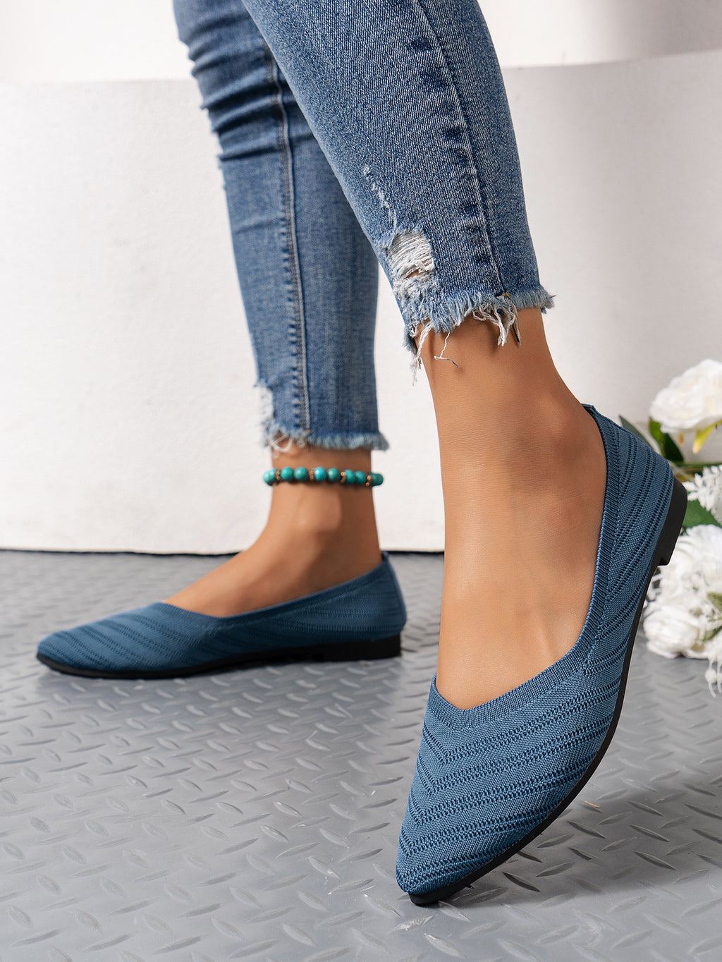 Pointed Toe Shallow Mouth Flats for Women 2025 Summer Women's Shoes Spring Breathable Flats Shoes Large Size Knitted Beanie Shoes Casual and Versatile