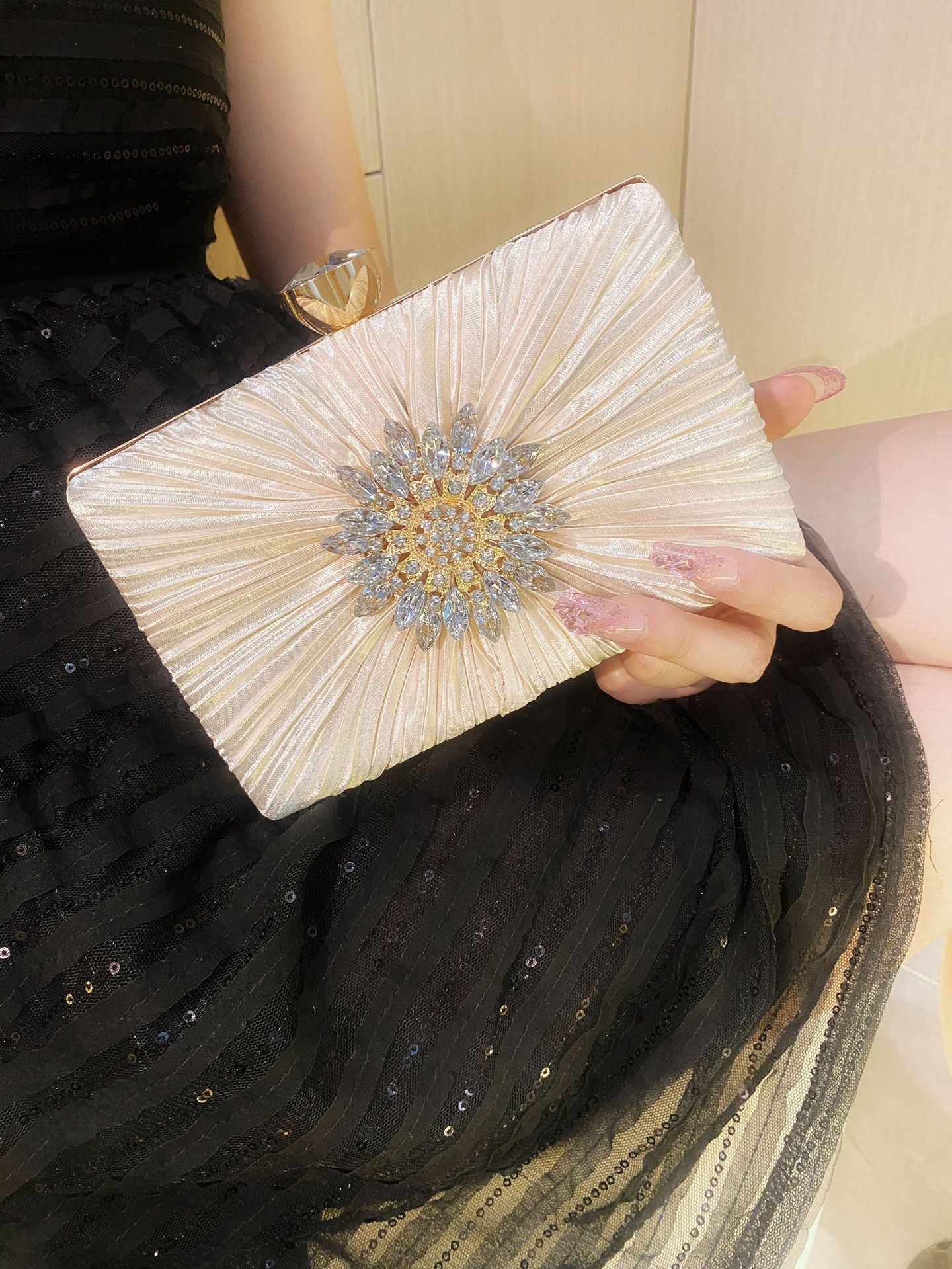 New Amazon Cross Border Birthday Wedding Banquet Evening Bag Pleated Shiny Rhinestone Dress Evening Bag Joker Bag