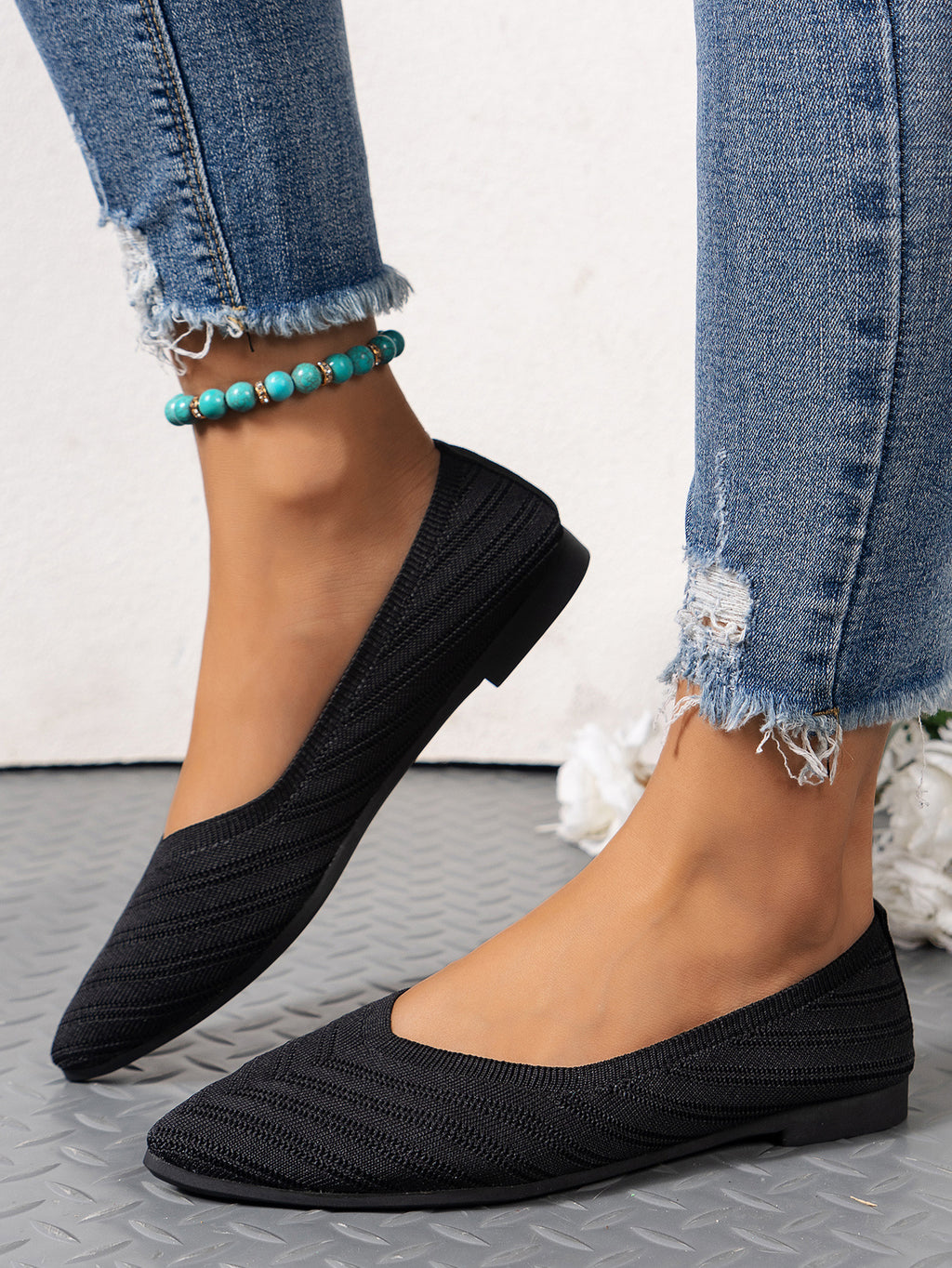 Pointed Toe Shallow Mouth Flats for Women 2025 Summer Women's Shoes Spring Breathable Flats Shoes Large Size Knitted Beanie Shoes Casual and Versatile