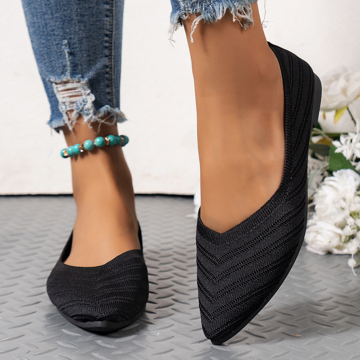 Pointed Toe Shallow Mouth Flats for Women 2025 Summer Women's Shoes Spring Breathable Flats Shoes Large Size Knitted Beanie Shoes Casual and Versatile